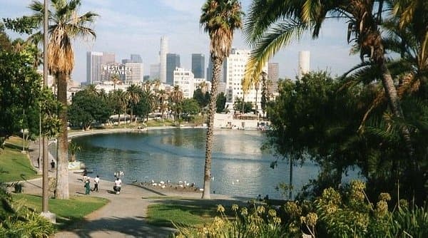 Los Angeles in 7 Days: Family-Friendly, Budget-Smart, Neighborhood by Neighborhood